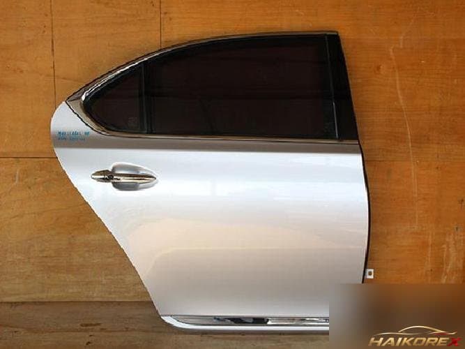 Lexus LS 2008 — дверь задняя правая