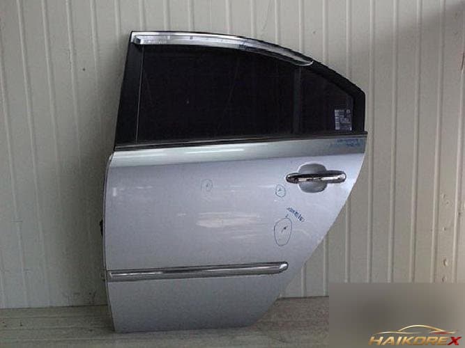 Kia Sorento 2009 — дверь задняя левая