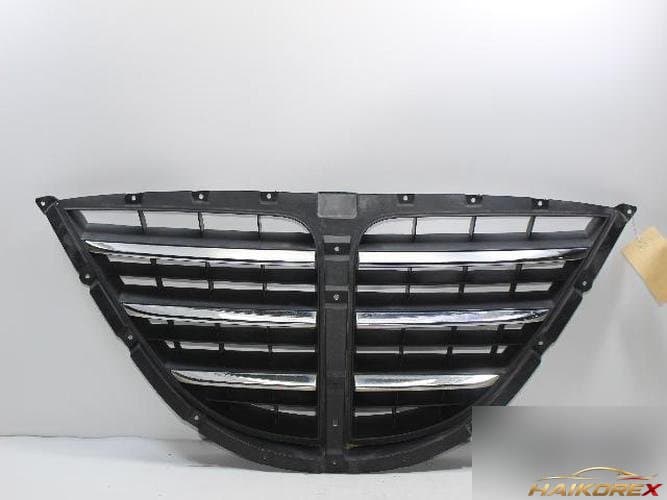 KG Mobility Rodius 2006 — решётка радиатора 7945121010