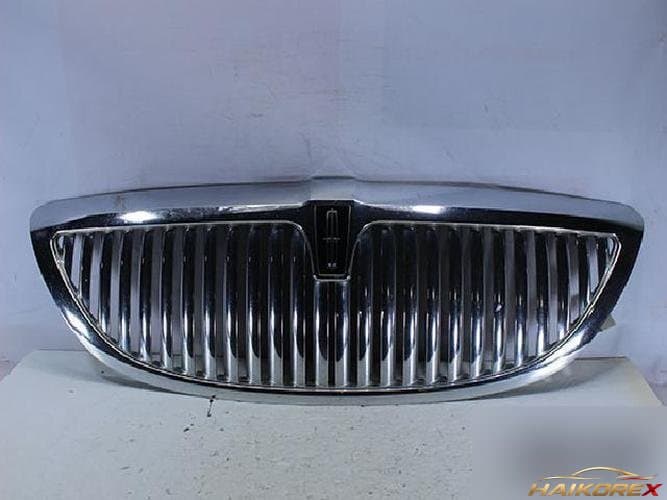 Ford Town Car 2005 — решетка радиатора 4W13-8200BD