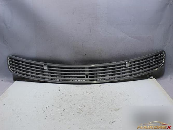 Mercedes-Benz E-Class 2007 — решётка радиатора