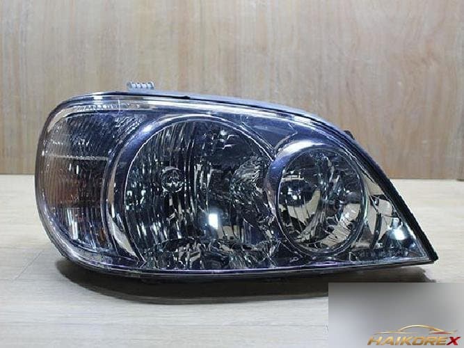Kia Carnival 2003 — фара правая