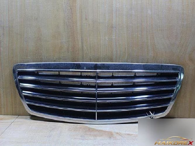 Mercedes-Benz S-Class 2004 — решетка радиатора A2208800583