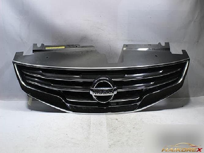 Nissan Altima 2010 — решётка радиатора 62070-ZX00A