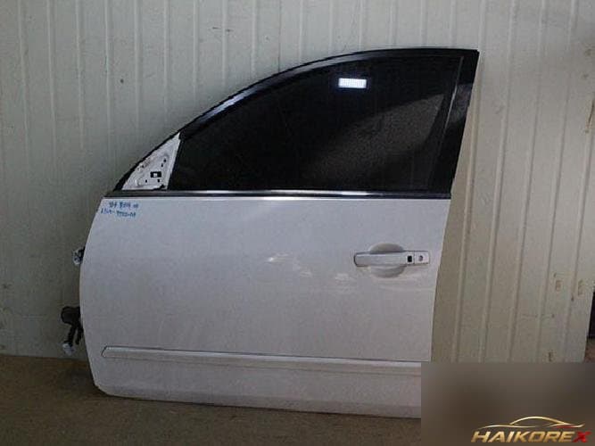 Nissan Altima 2010 — передняя дверь левая