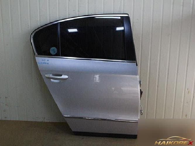 Volkswagen Passat 2010 — дверь задняя правая