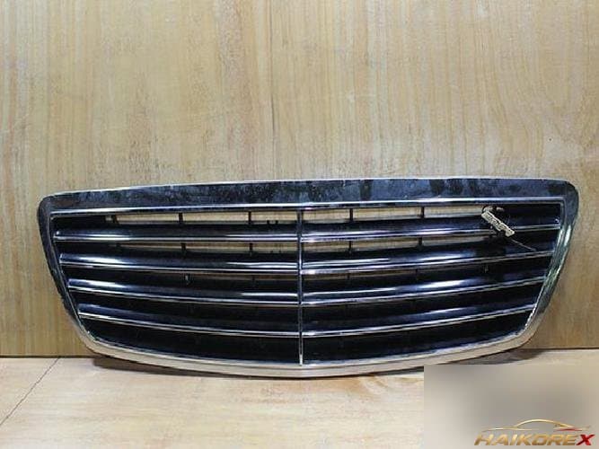 Mercedes-Benz S-Class 2006 — решетка радиатора