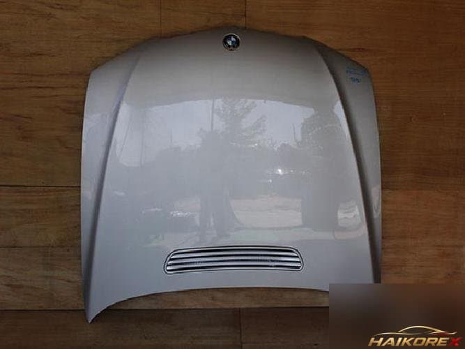 BMW 7 Series 2006 — капот