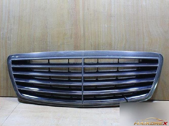 Mercedes-Benz S-Class 2005 — решётка радиатора A2208800583