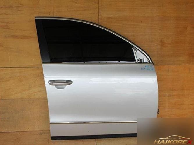 Volkswagen Passat 2006 — передняя дверь правая