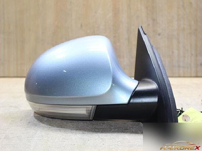 Volkswagen Passat 2008 — боковое зеркало правое с LED
