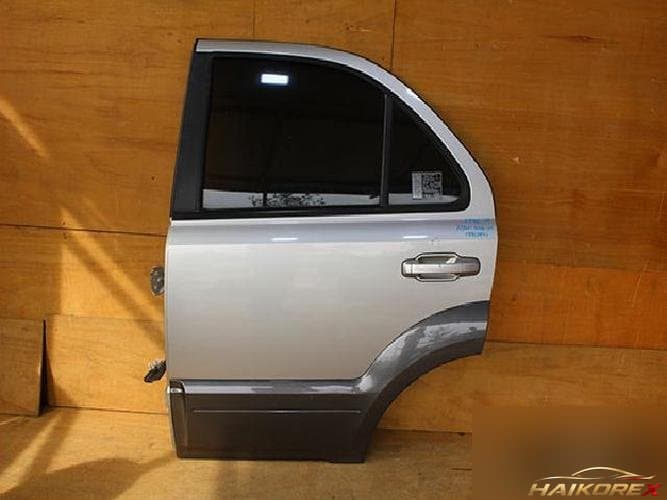 Kia Sorento 2008 — дверь задняя левая