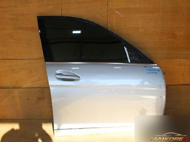Mercedes-Benz C-Class 2009 — передняя дверь правая W204