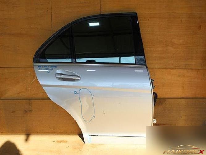 Mercedes-Benz C-Class 2009 — дверь задняя правая