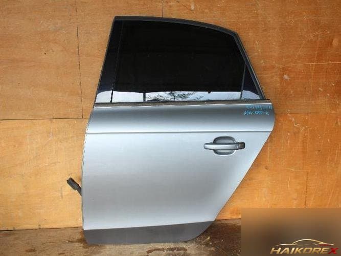 Audi A4 2009 — дверь задняя левая
