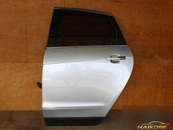 Cadillac SRX 2010 — дверь задняя левая