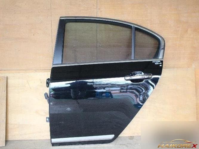 Hyundai Genesis 2008 — задняя дверь левая 770033M000