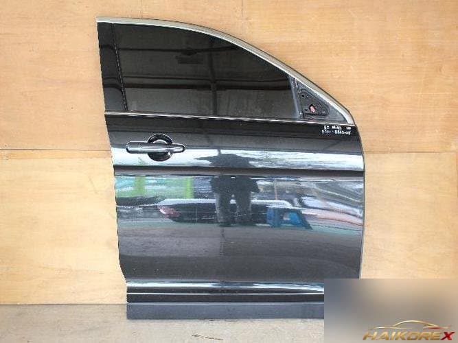 Ford Taurus 2010 — передняя дверь правая