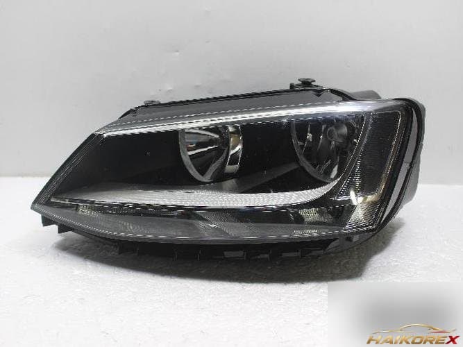 Volkswagen Jetta 2011 — фара левая 5C7941005A
