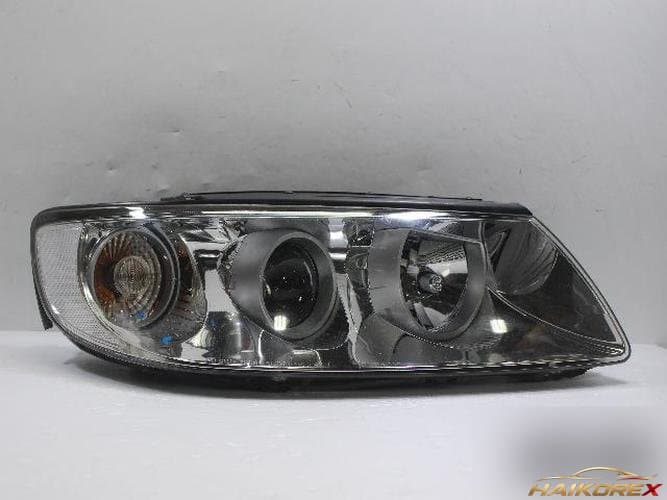 Hyundai Grandeur 2005 — фара правая