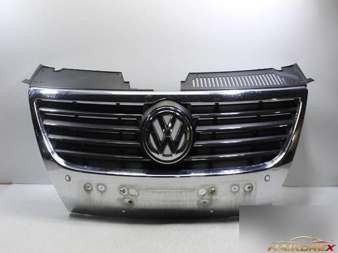 Volkswagen Passat 2011 — решётка радиатора 3C0853651G