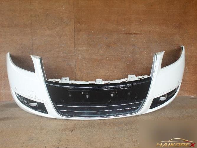Renault SM7 2012 — передний бампер 620227160R