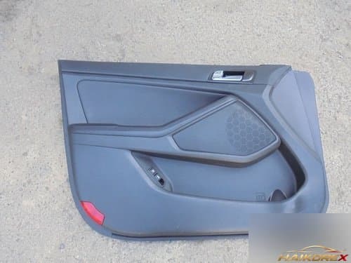 Обивка двери передней левой 823032T080DA2