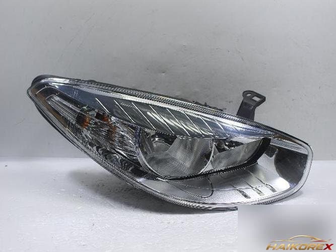 Renault SM3 2010 — фара правая 260100047R