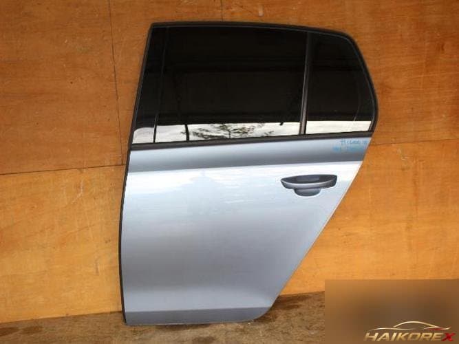 Volkswagen Golf 2011 — задняя дверь левая