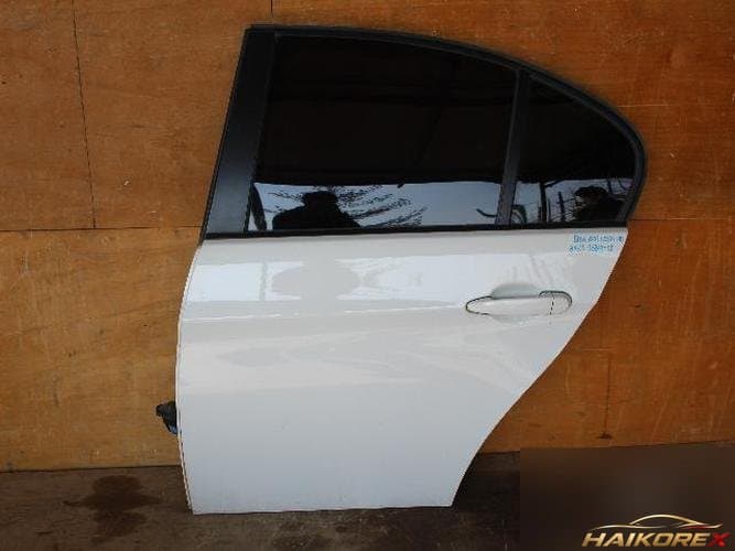 BMW 3 Series 2010 — дверь задняя левая