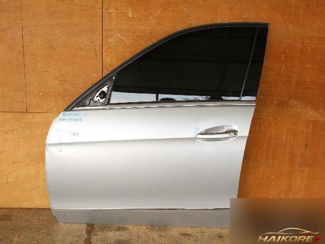 Mercedes-Benz E-Class 2013 — передняя дверь левая