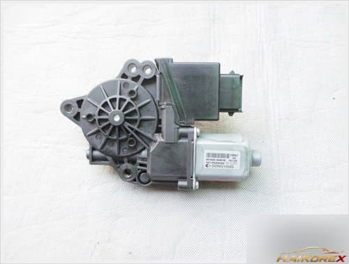 Мотор стеклоподъёмника передний левый (82450A5010)