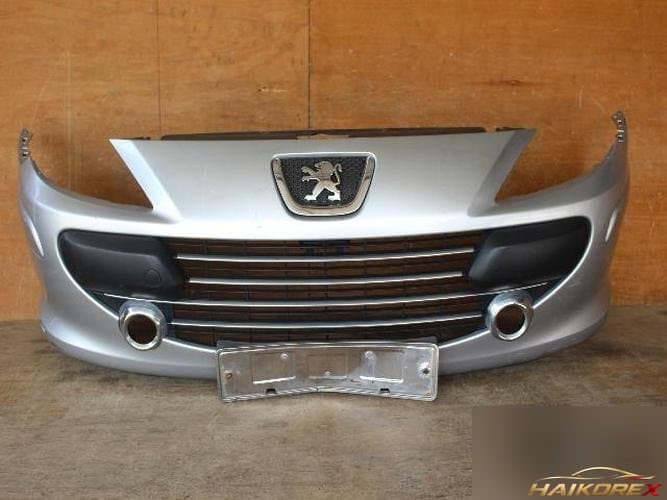 Peugeot 307 2007 — передний бампер 9653345477