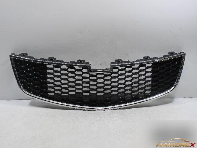 Chevrolet Cruze 2012 — решетка радиатора