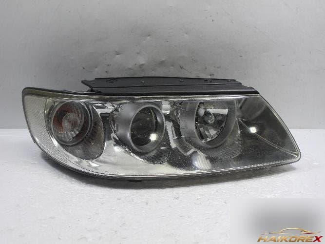 Hyundai Grandeur 2009 — фара правая