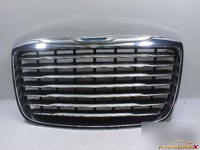 Chrysler 300 2012 — решётка радиатора 9402989