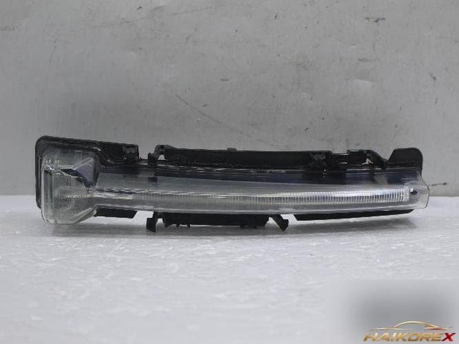 Ford Taurus 2010 — поворотник правый AG13-13B220-AB