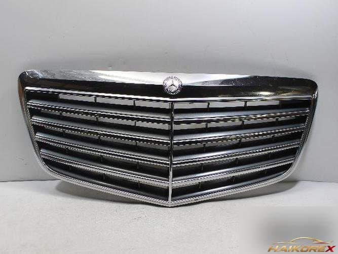 Mercedes-Benz E-Class 2007 — решетка радиатора
