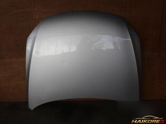 Volkswagen Jetta 2011 — капот (№4)