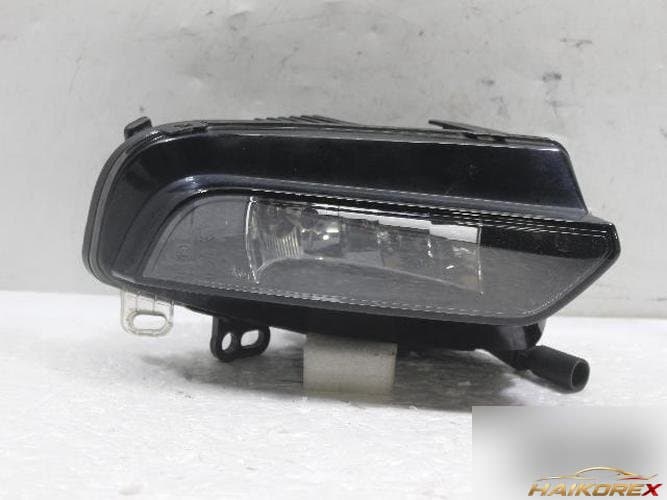 Audi A3 2015 — противотуманная фара правая 8V0941700C