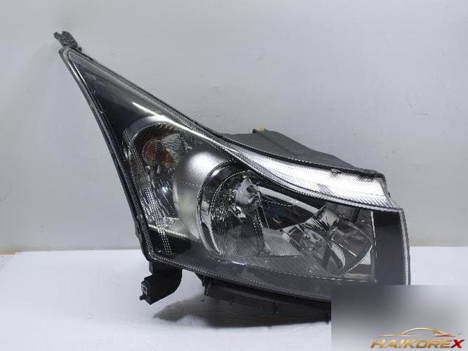 Chevrolet Cruze 2012 — фара правая