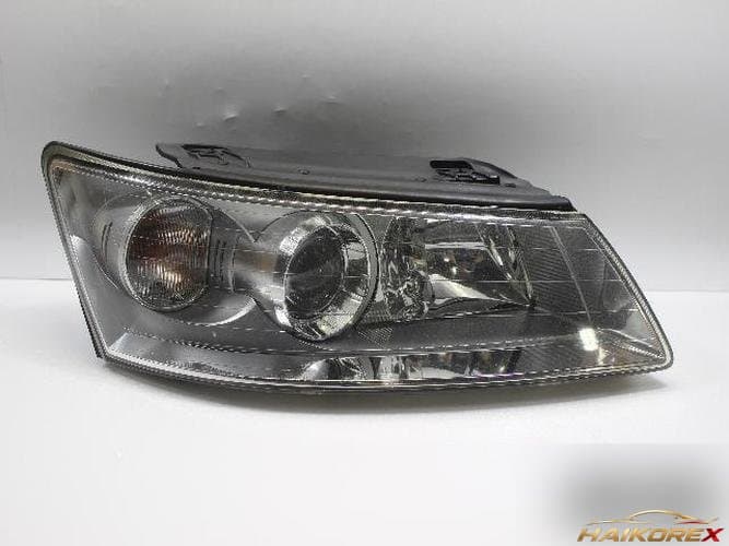 Hyundai Sonata 2007 — фара головная правая 921023K030