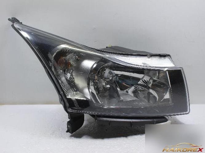 Chevrolet Cruze 2010 — фара правая