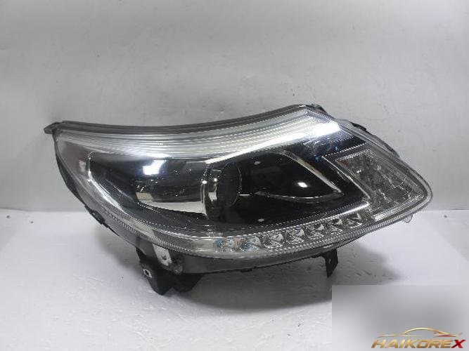 Renault SM5 2013 — фара передняя правая HID