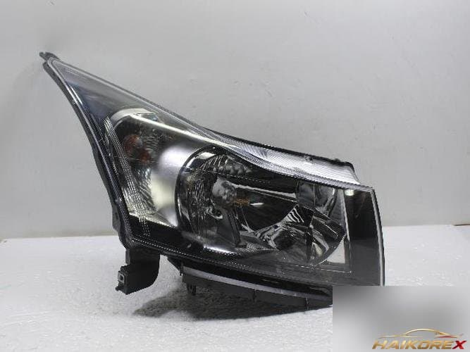 Chevrolet Cruze 2010 — фара правая