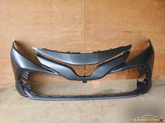 Toyota Camry 2018 — передний бампер 5211933A50