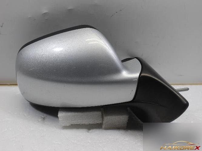 Peugeot 407 2008 — боковое зеркало правое