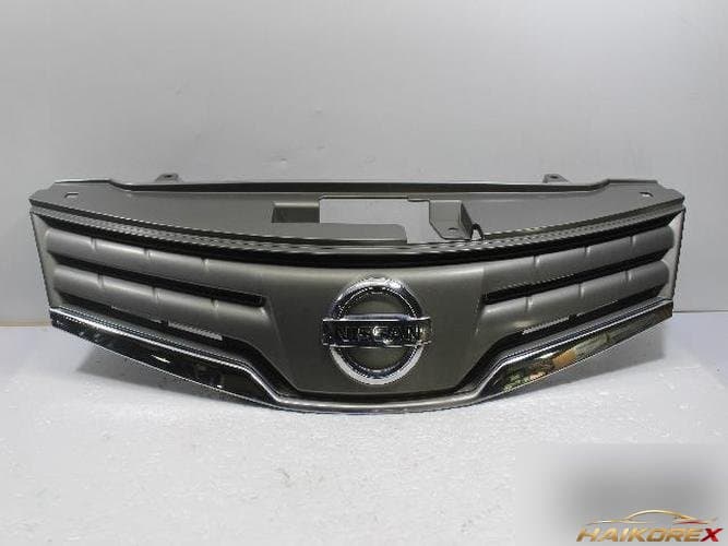 Nissan Note 2008 — решетка радиатора 623108Y20A
