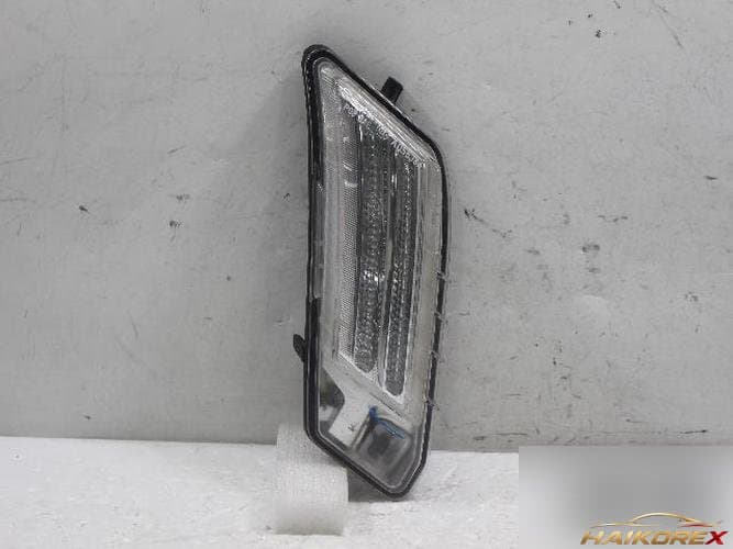 Volvo XC60 2011 — дневной свет (фара) правая