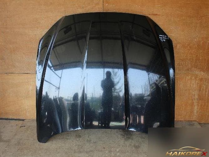 Jaguar XJ 2011 — капот